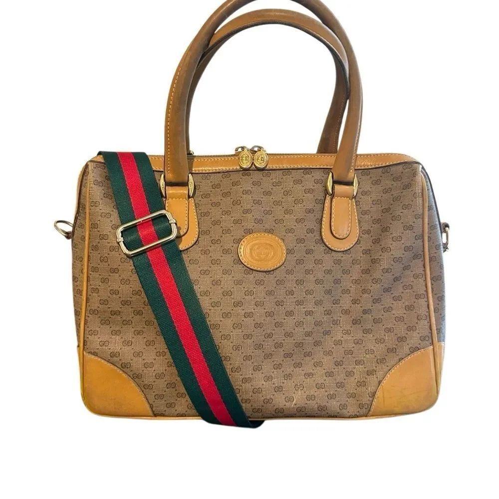 Gucci Beige Interior with Gold Accent